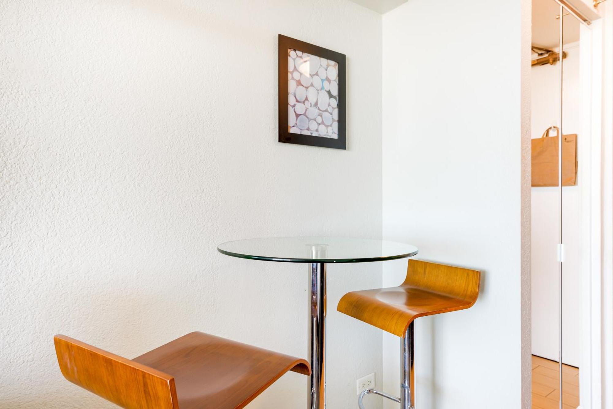 Island Colony Suites Гонолулу Номер фото
