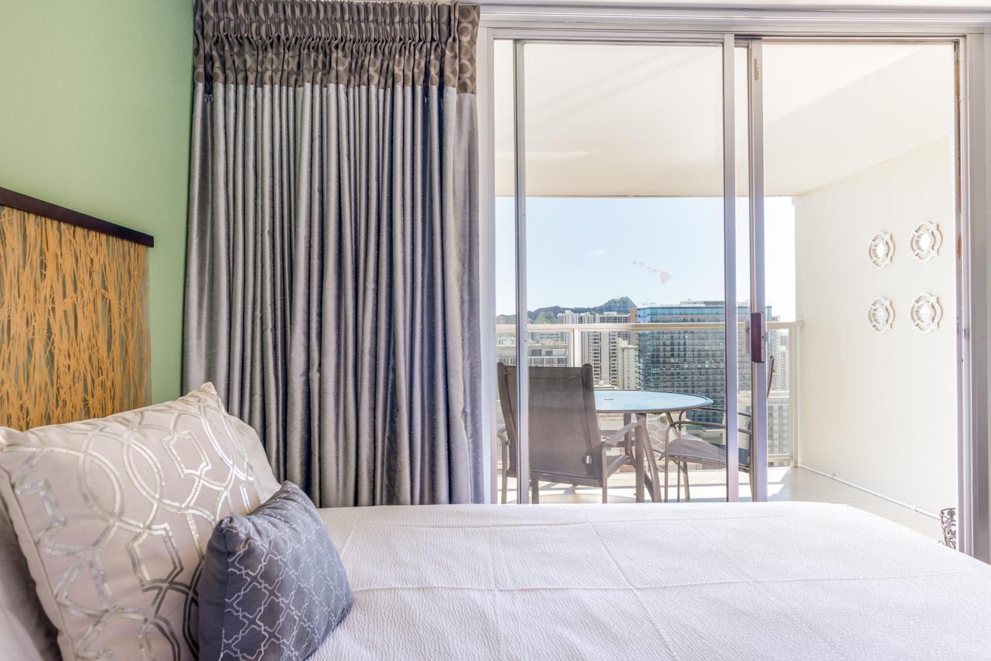 Island Colony Suites Гонолулу Номер фото